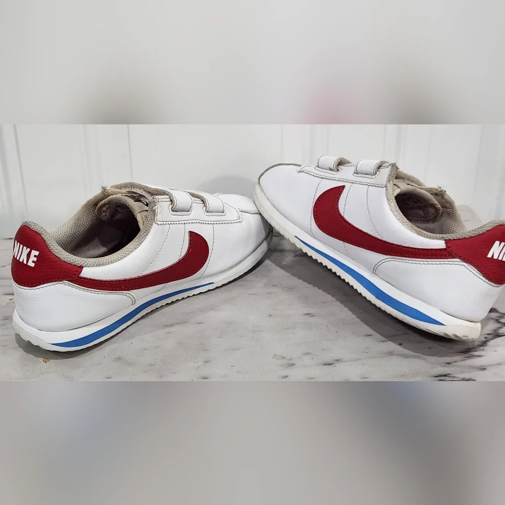 Nike Cortez basic sneakers velcro straps size 3 youth